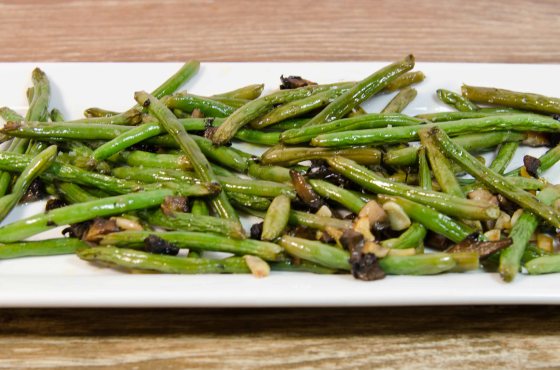 Roasted Garlic and Mushroom Green Beans